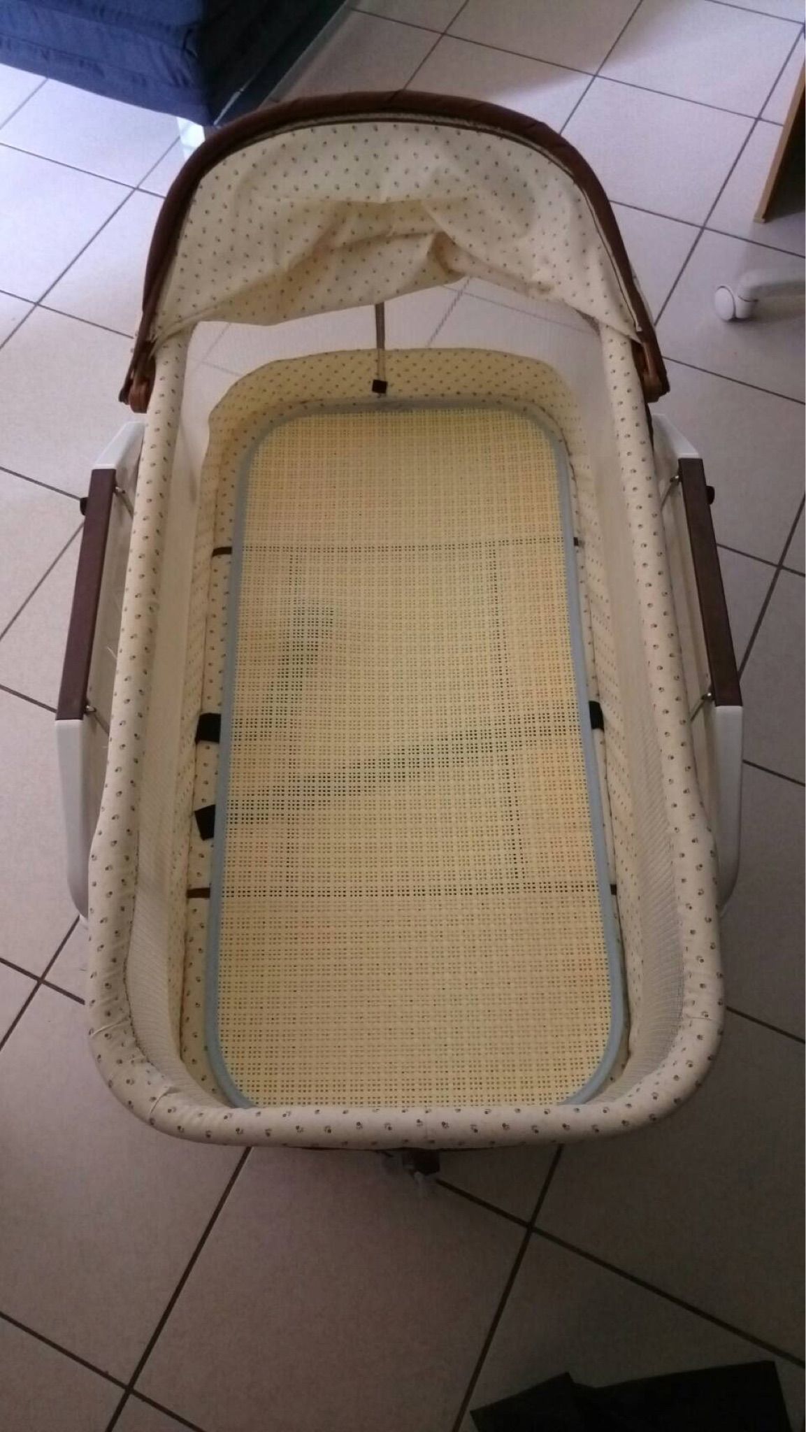 九成新 台製 多功能嬰兒水平式搖床～手動款（送一台二手垂直搖床）