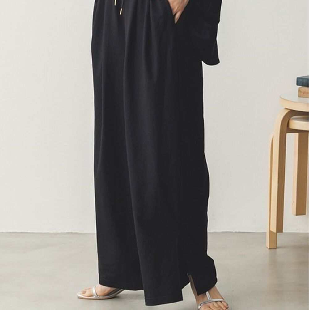 接觸涼感 腰抽繩下擺開叉休閒寬褲-黑