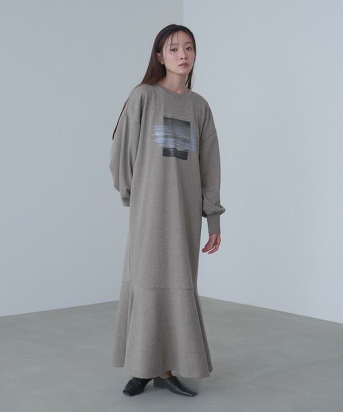 日本 Bab - 前後2way魚尾下擺休閒印花長袖洋裝-海軍藍