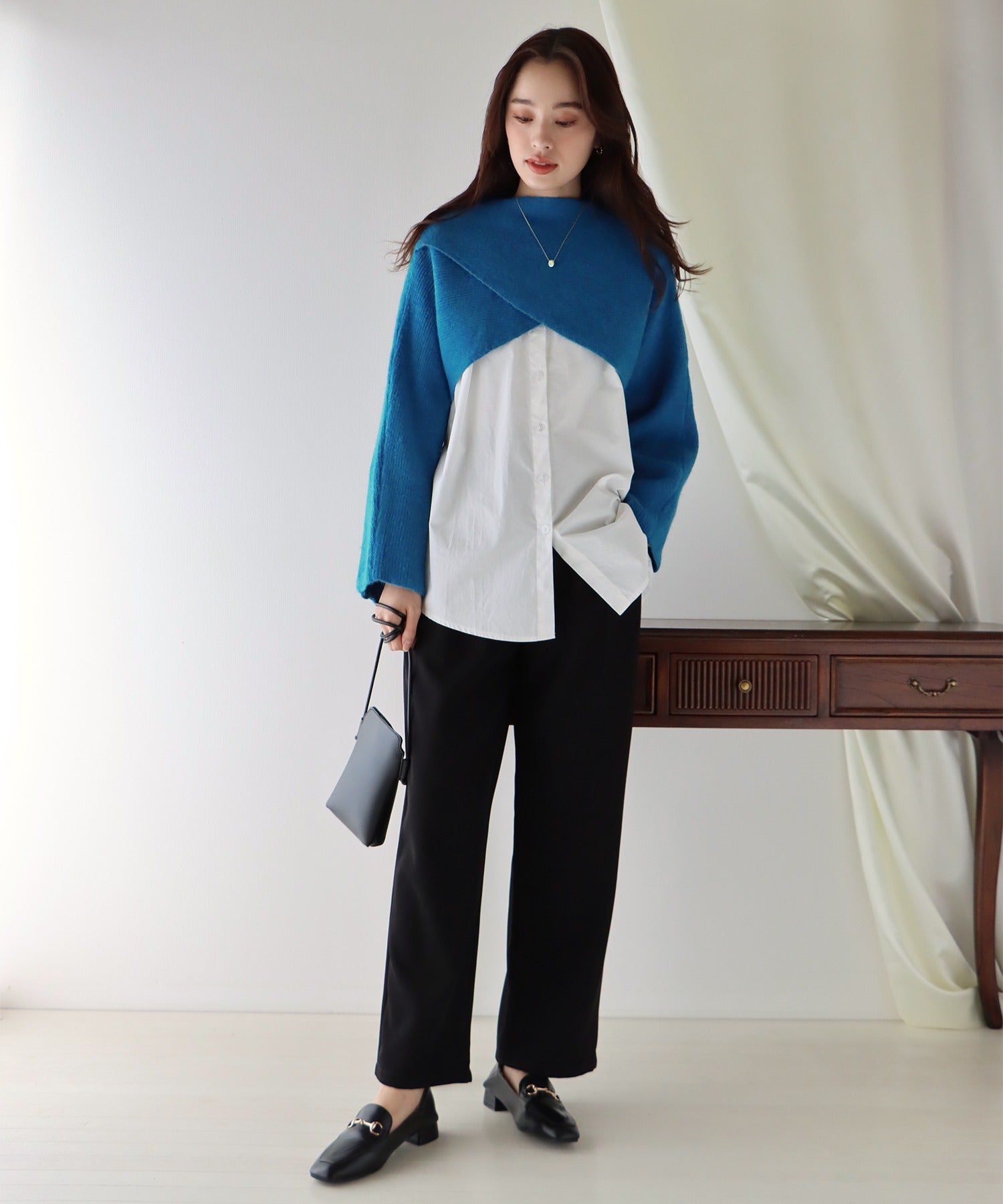 日本 BLUE EAST - 交叉短版針織長袖罩衫-淺灰