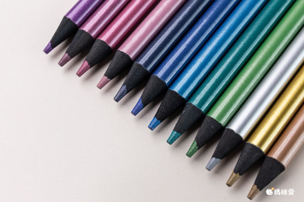 Brutfuner金屬配色彩繪色鉛筆-50色