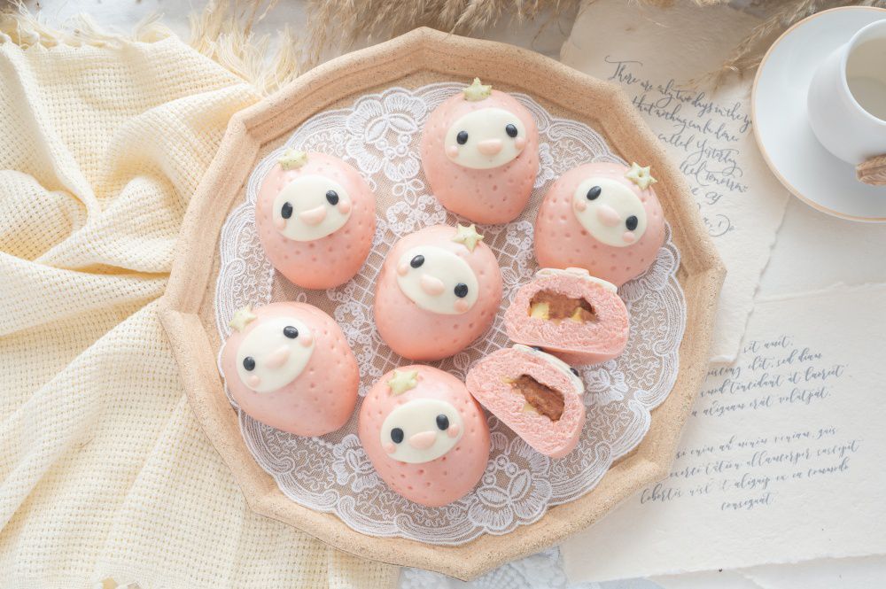 老甜媽手工饅頭 - 限量組-草莓起司包6入+德國香腸起司包6入+馬卡龍一口小饅頭-400g