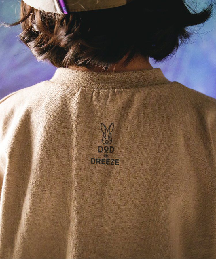 日本 BREEZE - 聯名款 夜光拉鍊大口袋短袖上衣-卡其