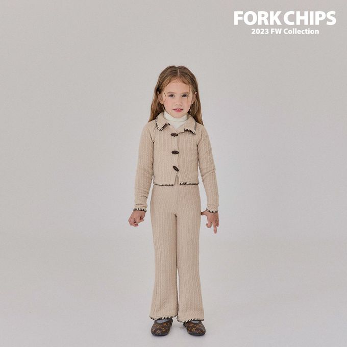 韓國 FORK CHIPS - 編織感牛角釦針織外套-卡其