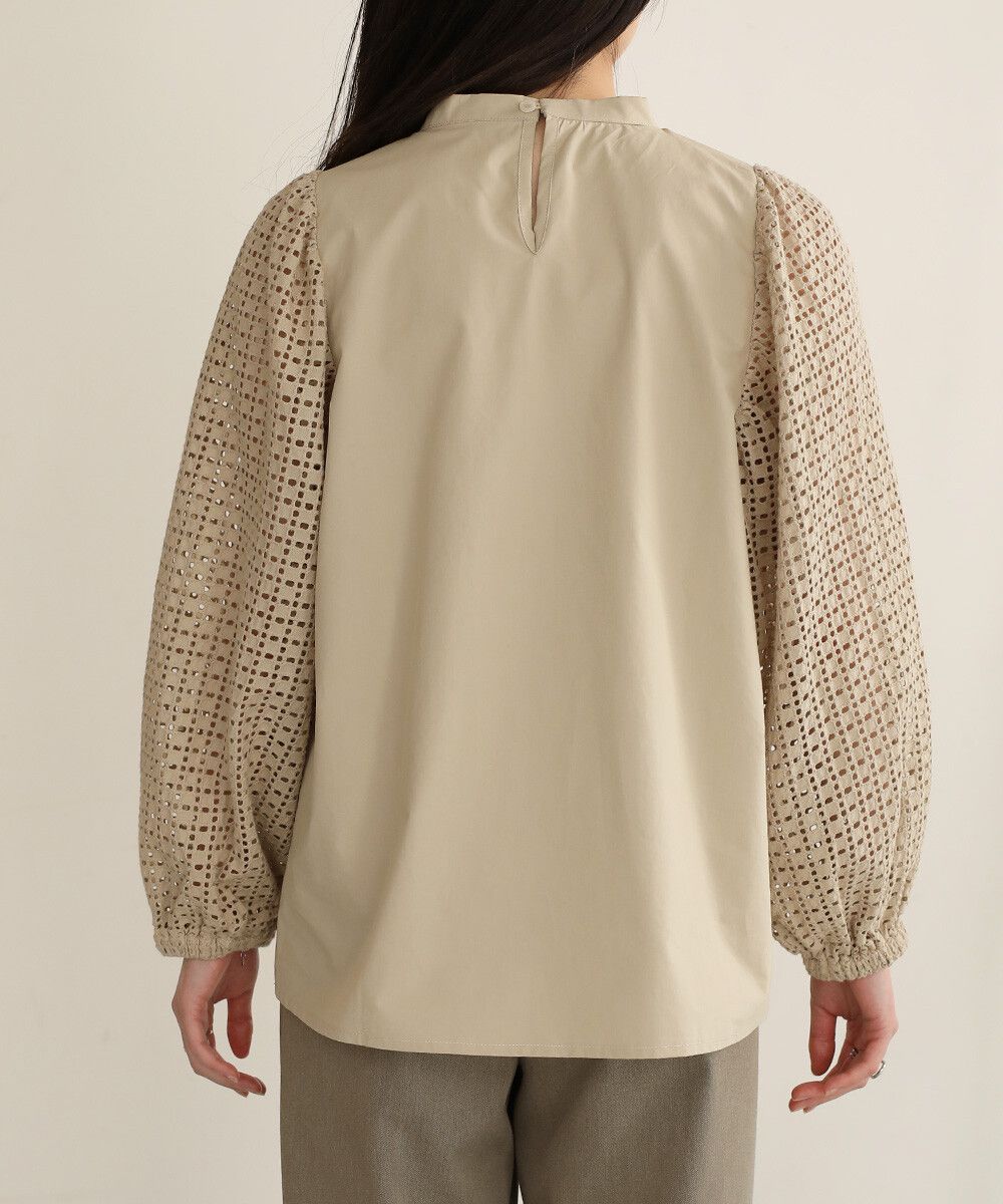日本 Bab - 棉質立領雕花泡泡袖上衣-氣質米