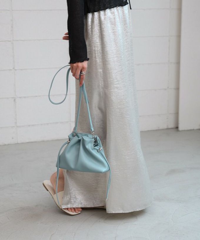 日本 Bab - 輕巧抽繩可愛感側背小包-黑