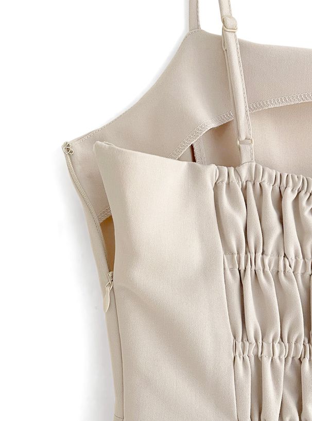 日本 GRL - 顯瘦剪裁魚尾吊帶裙-淺米杏