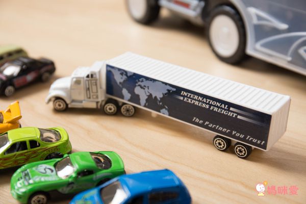 降價優惠中♬一咖直接帶著走✌收納大車～最多可放 26 台小車✌ CP值超高！