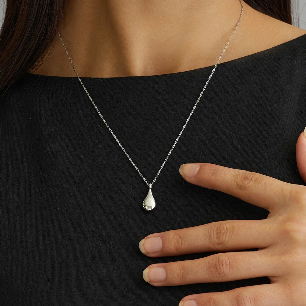 日本製 迷人圓潤水滴吊飾項鍊-銀