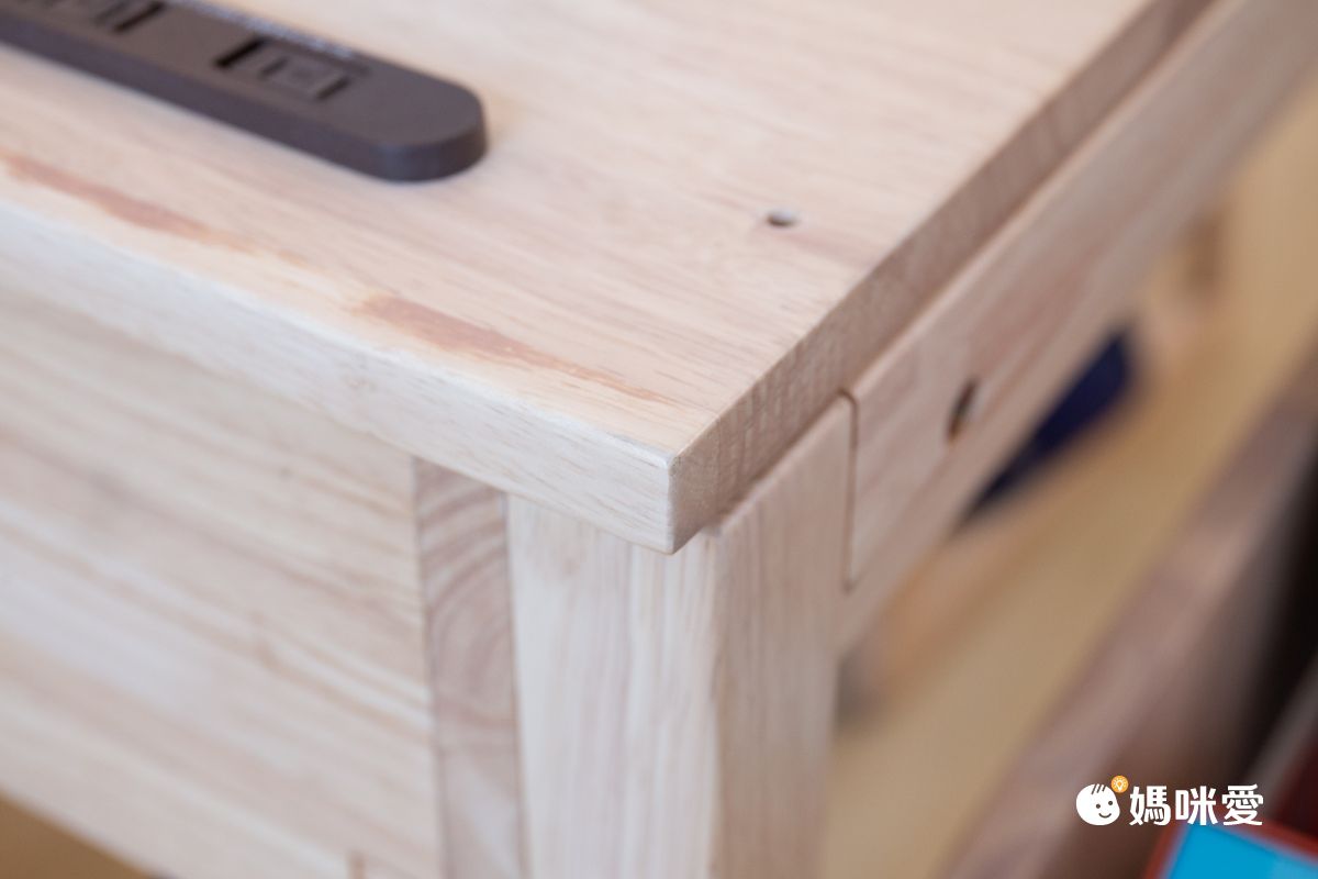 從小學用到成人【Man&Kids ∞無限成長實木桌椅】