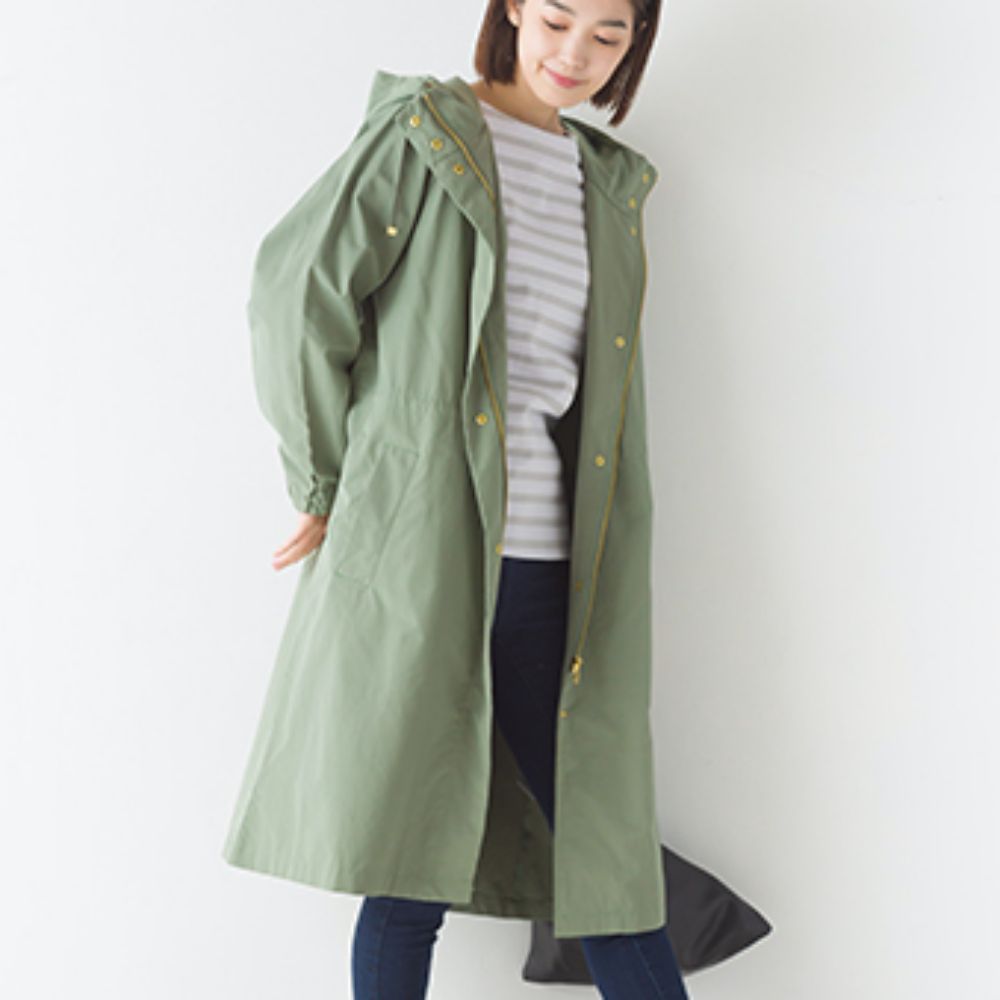日本 OMNES - [撥水加工] 輕量連帽長版風衣-淺灰綠