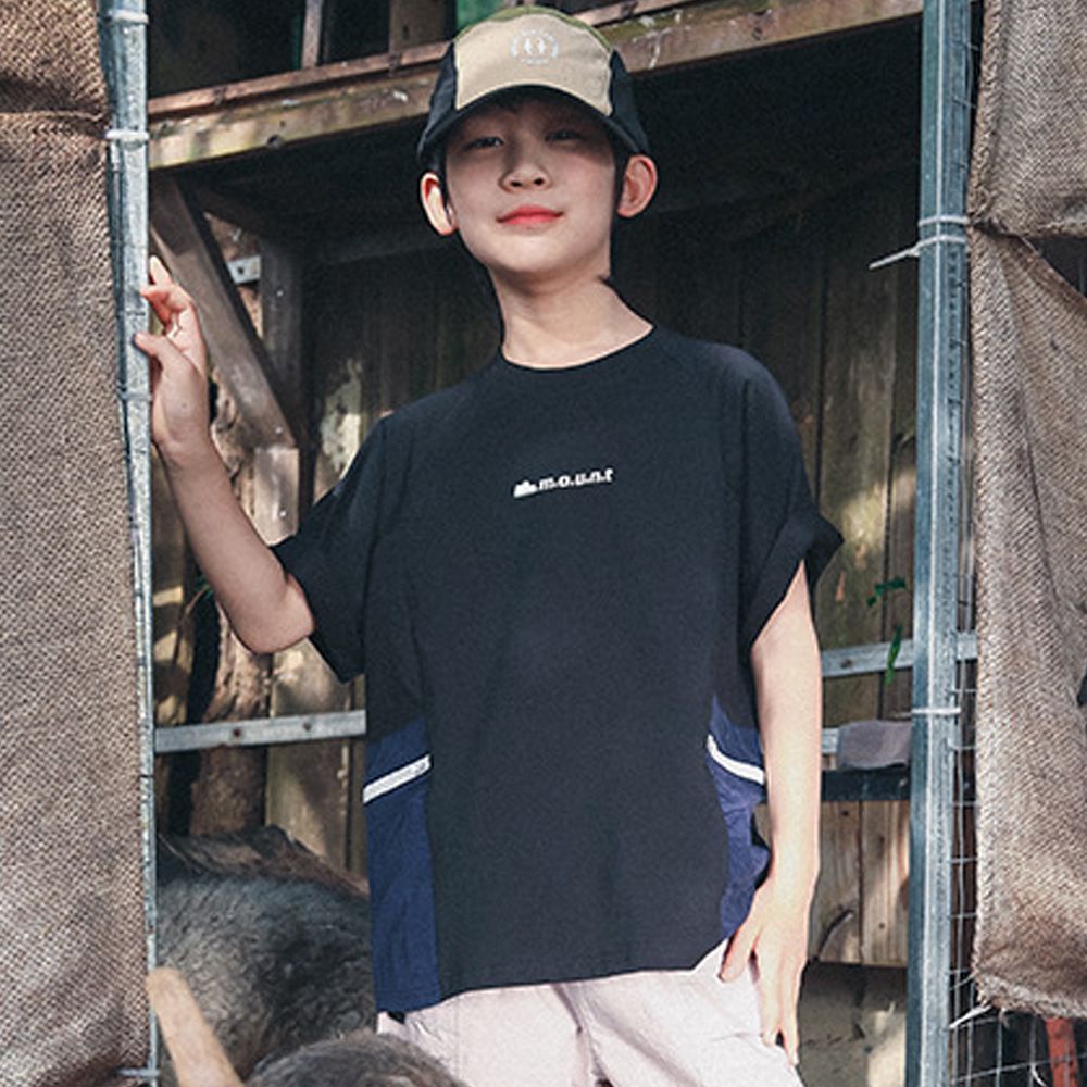 休閒圓領短袖上衣-拉鏈口袋-黑色