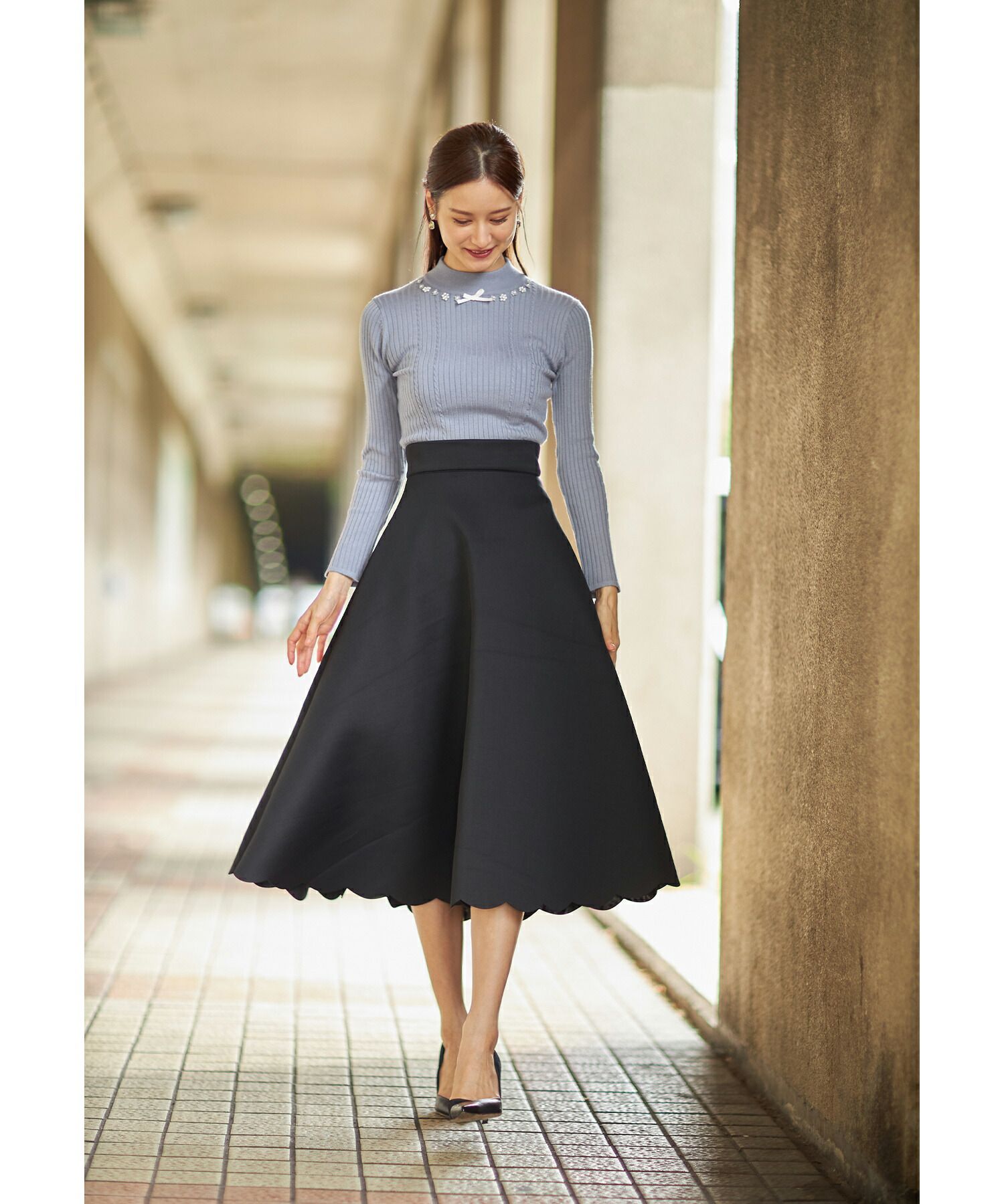 日本 tocco-closet - 氣質珍珠花朵針織上衣-奶油杏