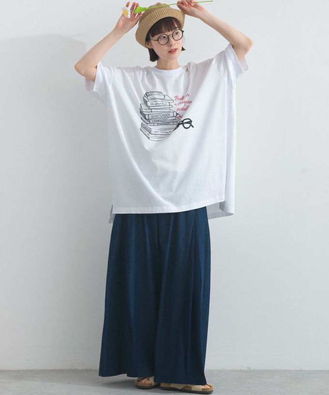 日本 Lupilien - 16OE天竺棉 氣質書籍印花寬鬆短袖上衣-草綠