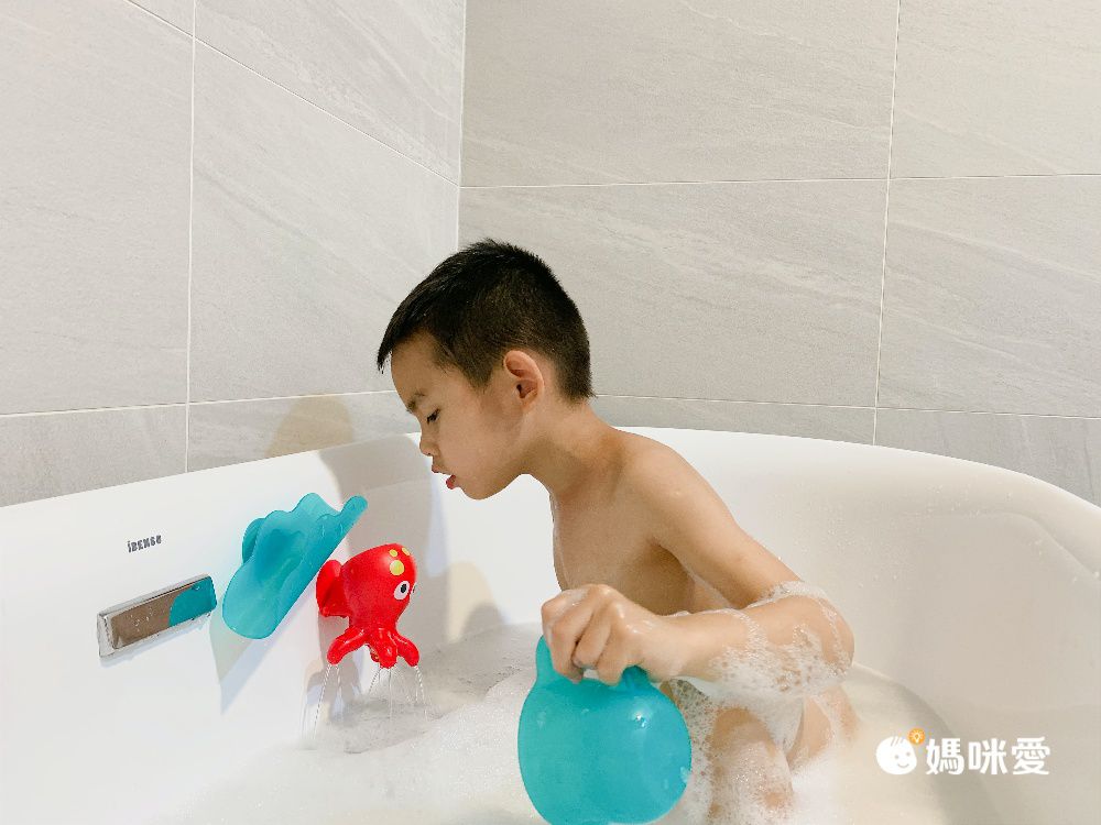 浴室秒變水上樂園【德國 Hape】戲水玩具，孩子愛上洗澡的魔法
