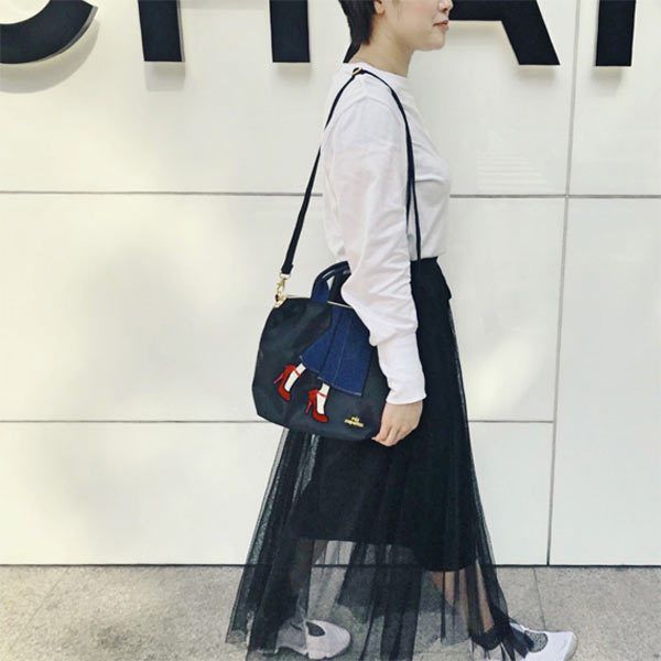 mis zapatos - 斜背美腿錢包(尼龍)-綁帶高跟鞋-BK黑色 (22*19*10cm)