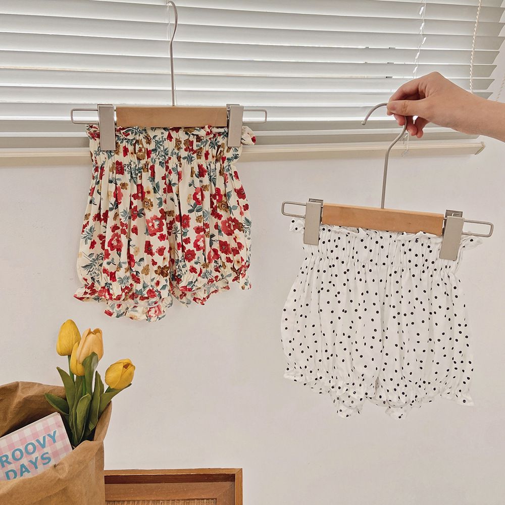 腰鬆緊休閒碎花燈籠短褲-小碎花-黑+白