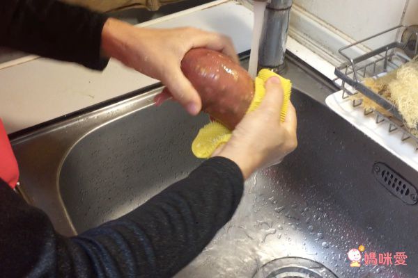 韓國 sillymann - 100%鉑金矽膠蔬果餐具洗碗刷-黃色