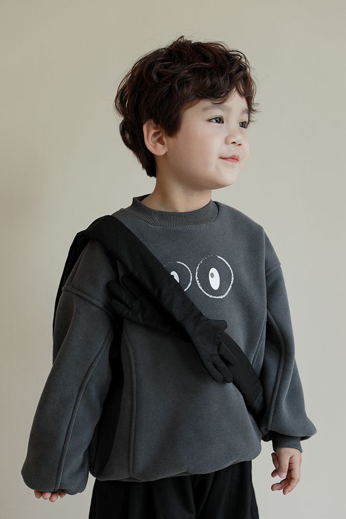 TONGMO - (加絨)圓領長袖上衣/大學T-大眼睛-黑色