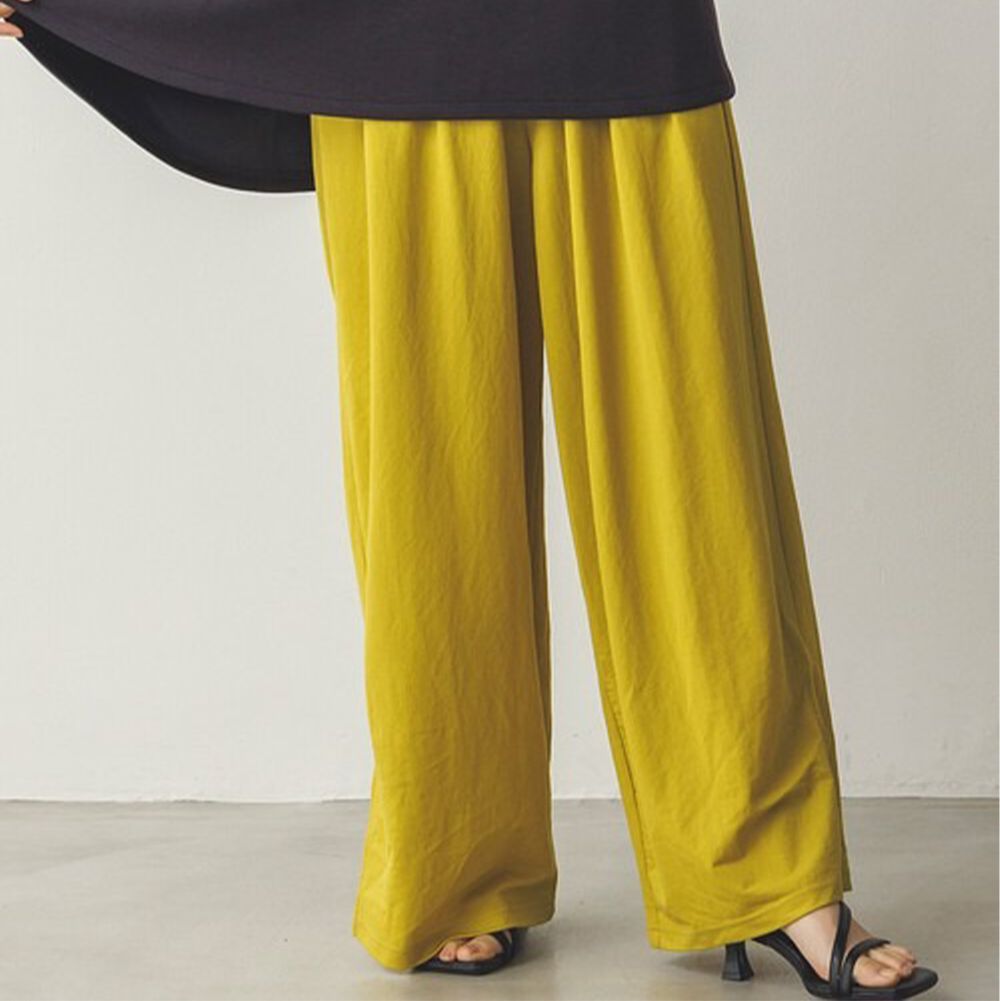接觸涼感 腰抽繩下擺開叉休閒寬褲-芥末黃