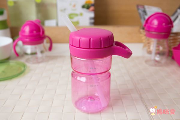 OXO tot 旋轉樂吸管杯