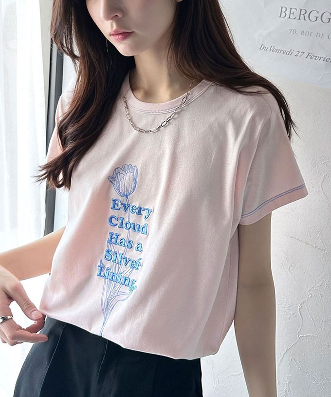 日本 Classical Elf - 花朵標語刺繡短袖上衣-淺粉紅