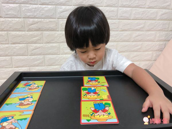 西班牙Akros - 時間順序遊戲卡: 妮塔和佐拉