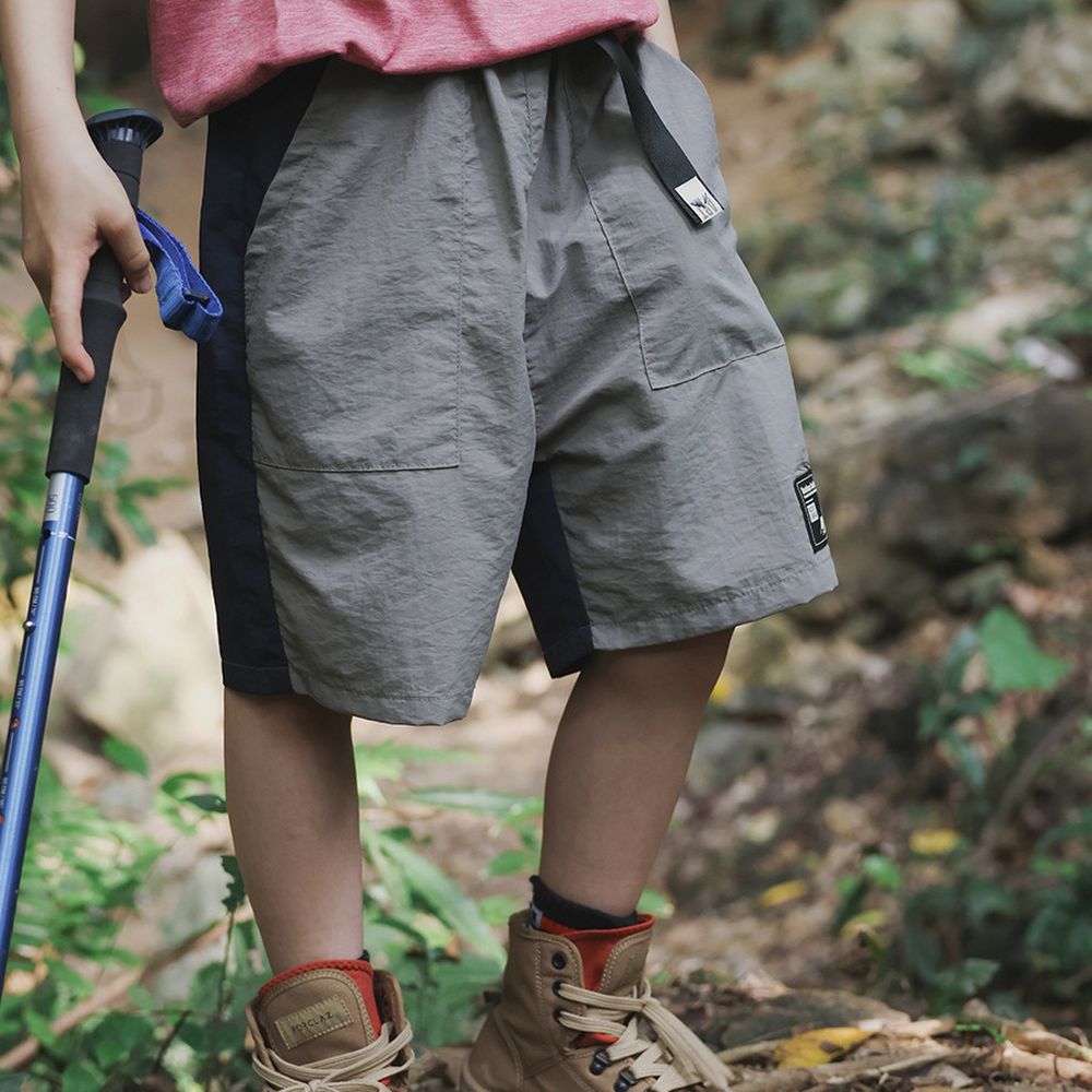 腰鬆緊速乾休閒五分褲-撞色口袋-灰色