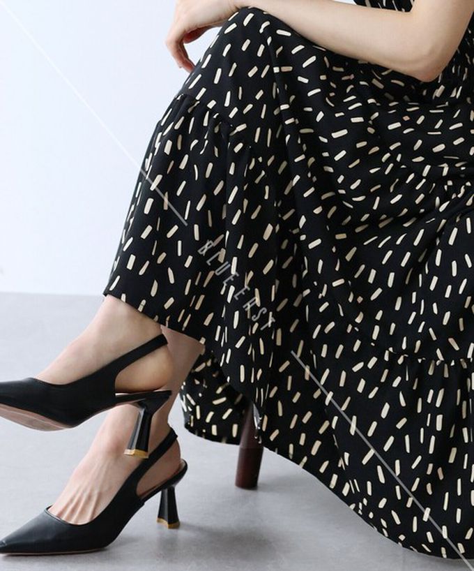 日本 BLUE EAST - 接觸冷感 縮腰顯瘦立領無袖洋裝-花朵-海軍藍 (M)