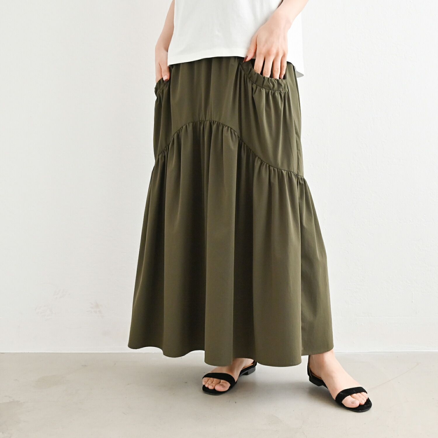 日本 ihuu - 捲捲邊前口袋修身長裙-米杏