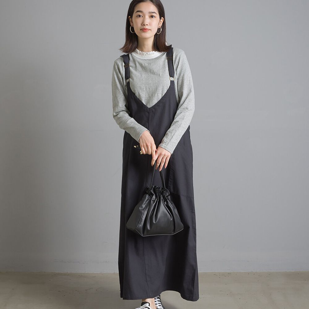 日本 OMNES - V 領純棉斜紋吊帶裙-黑 (Free size)