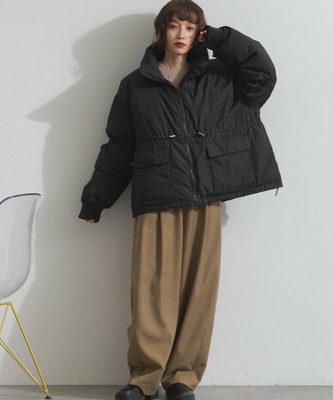 日本 ELENCARE DUE - 蓬鬆袖立領腰抽繩科技羽絨保暖外套-黑