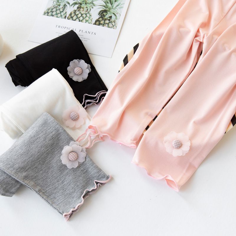 FANMOU - 莫代爾透氣七分內搭褲-甜美花朵-灰色-滾邊顏色隨機