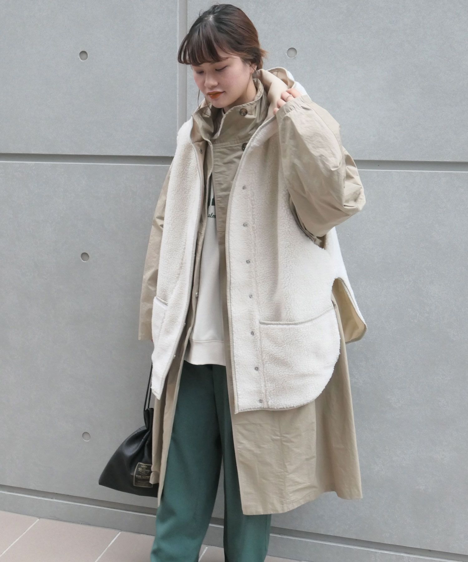 日本 Riche Glamour - 泰迪熊弧形衣襬連帽背心外套-深灰咖