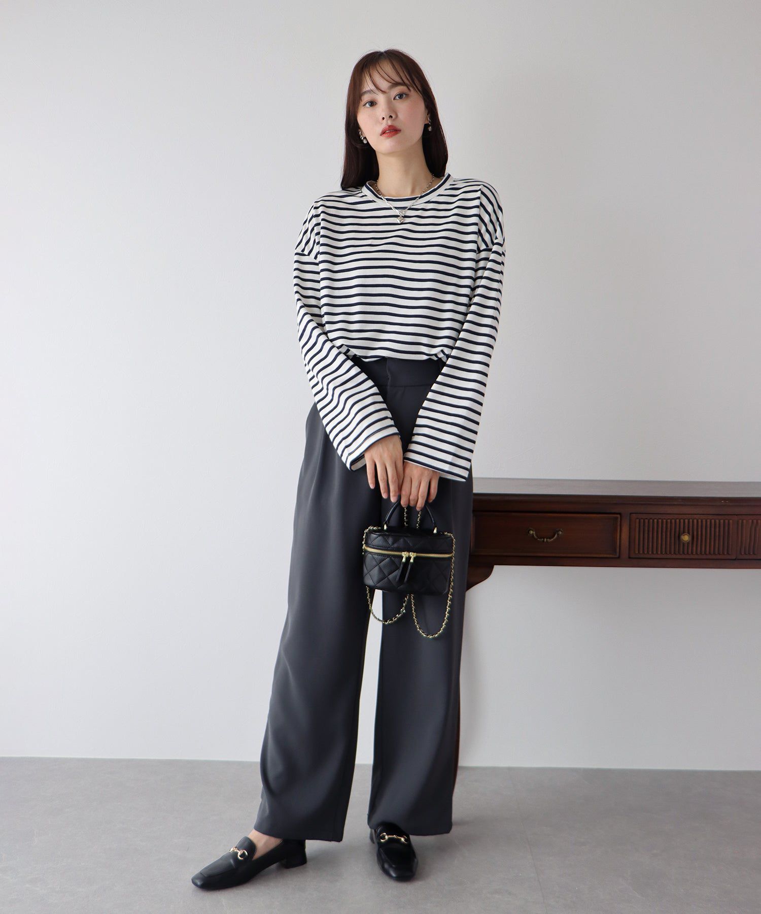 日本 BLUE EAST - 圓領百搭柔軟薄長袖上衣-條紋-深藍