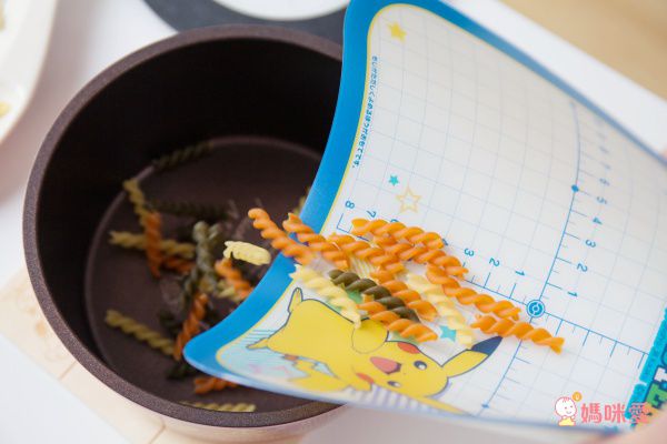 日本可愛卡通餐廚好物！蒙特梭利必備兒童菜刀～