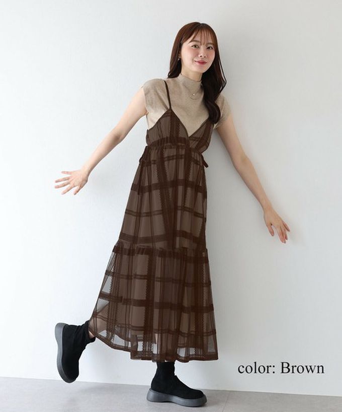 日本 BLUE EAST - 甜美植絨大格紋吊帶背心洋裝-黑