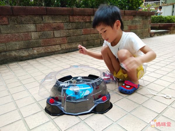 小學超夯戰鬥陀螺！日本【TAKARA TOMY】人氣玩具