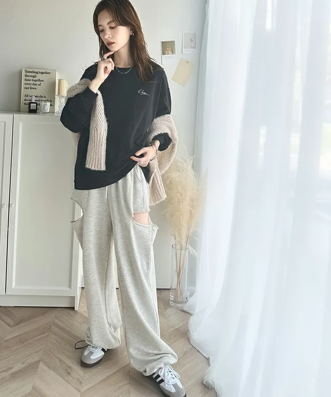 日本 Classical Elf - 胸口簡約刺繡純棉長袖上衣-黑