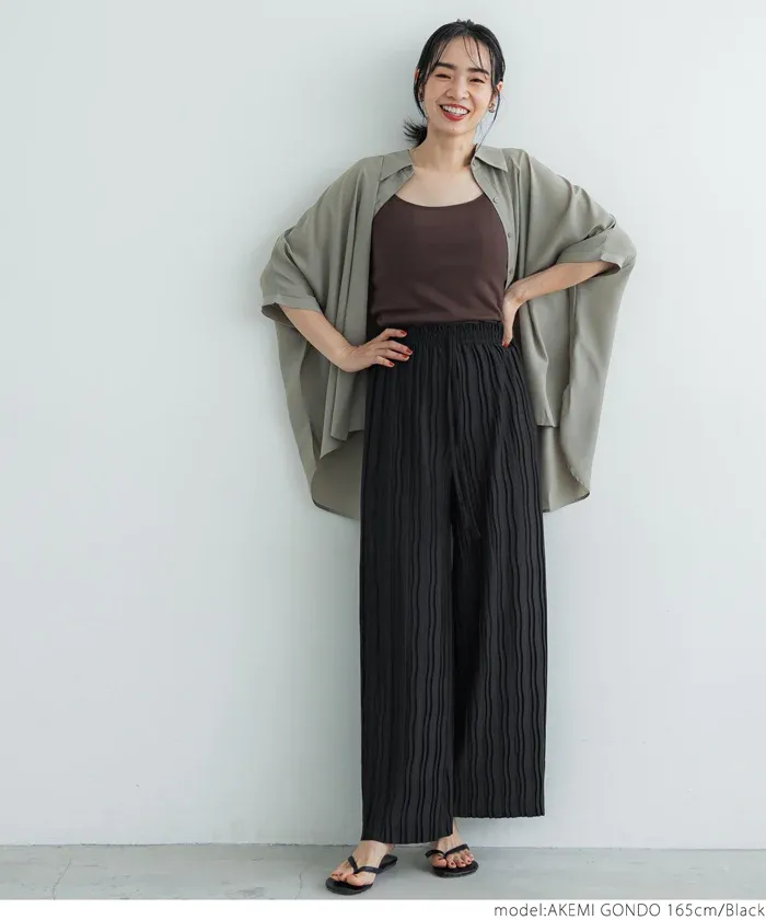 日本 COCA - [可剪裁] 百搭波浪紋垂墜寬褲-深灰