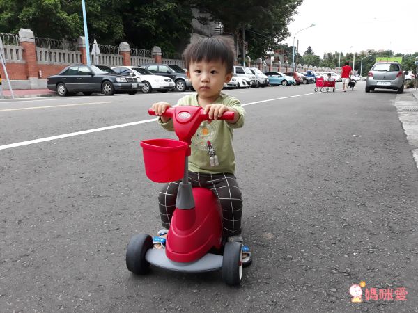 美國百年品牌 RADIO FLYER ❤ 兒童界的法拉利之稱超夯品牌！