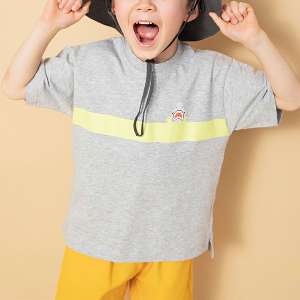 100%天竺棉清爽短袖上衣-胸口鯊魚-淺灰