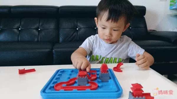 上誼新品桌遊 ☛ 暑假在家、坐車等餐，打發時間培養腦力！獨家滿額499贈小太陽生日派對遊戲卡