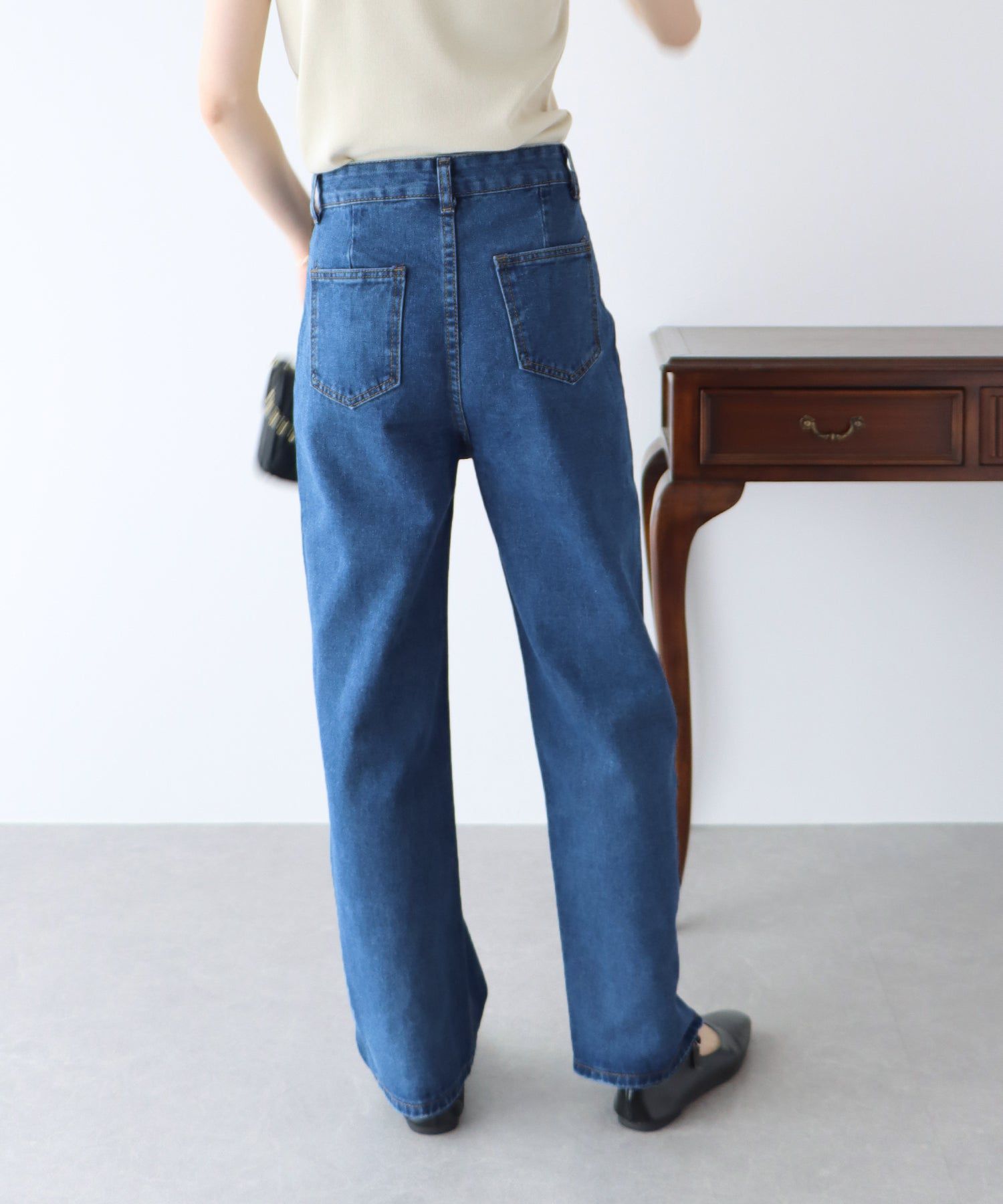 日本 BLUE EAST - 熱銷款 時尚珍珠點綴牛仔褲-B款-靛藍