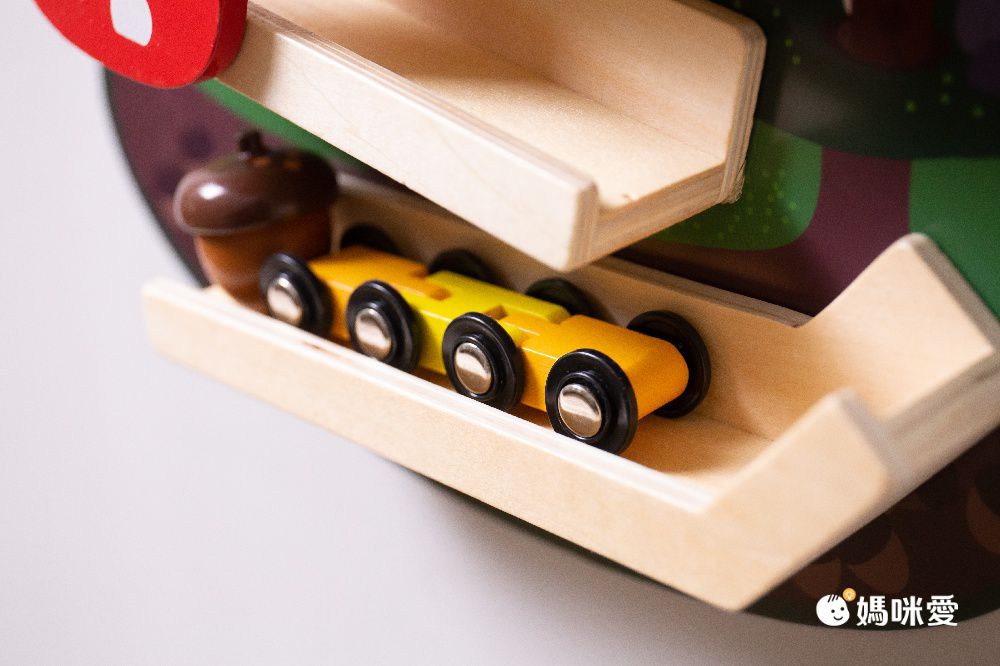 免收拾【新加坡Oribel】壁貼玩具，貼在牆上想玩就玩！