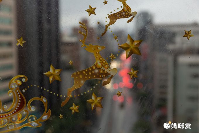 聖誕節櫥窗靜電貼-滑冰聖誕老人 (約20x30cm)