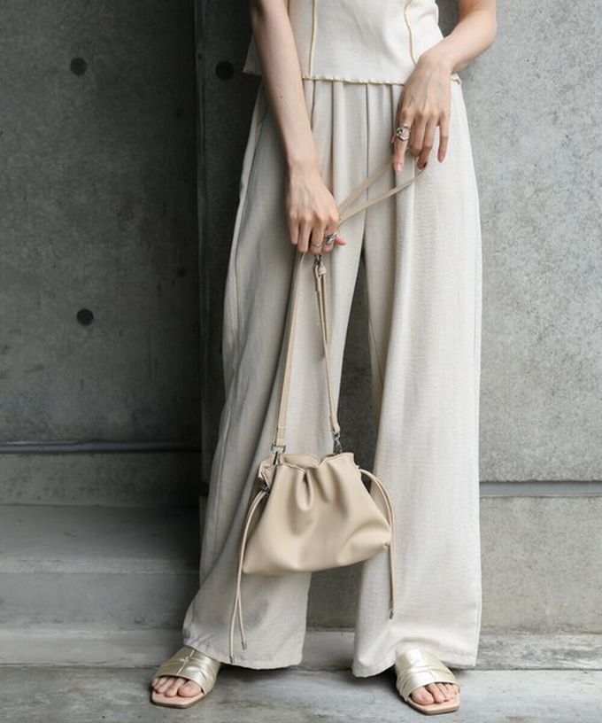 日本 Bab - 輕巧抽繩可愛感側背小包-淺藍