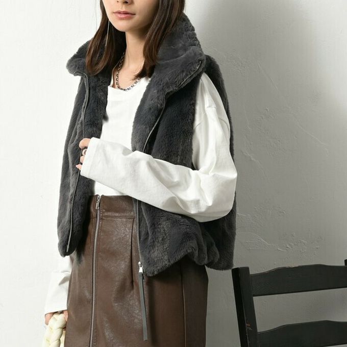 日本 ELENCARE DUE - 柔軟蓬鬆仿毛立領雙拉鍊背心-摩卡灰