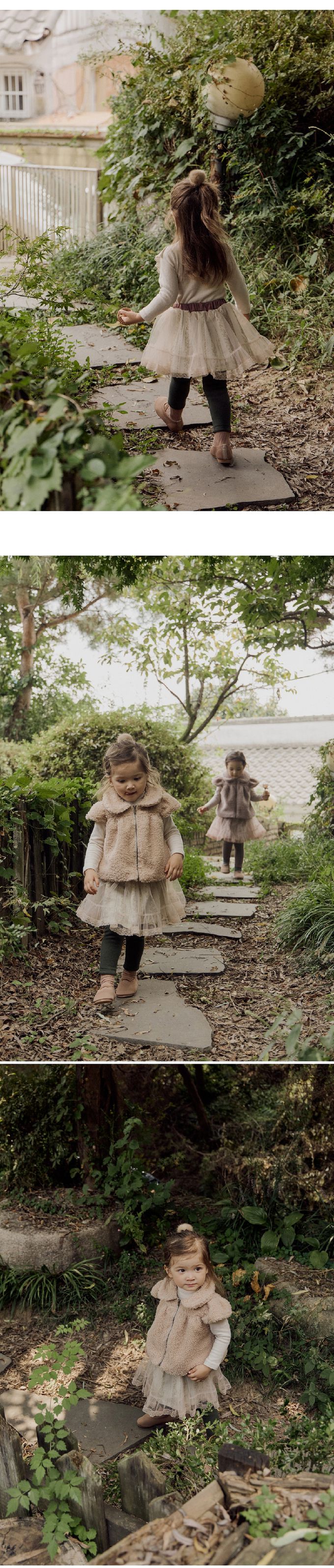 韓國 Puellaflo - 荷葉裝飾中領混毛彈性上衣-米白