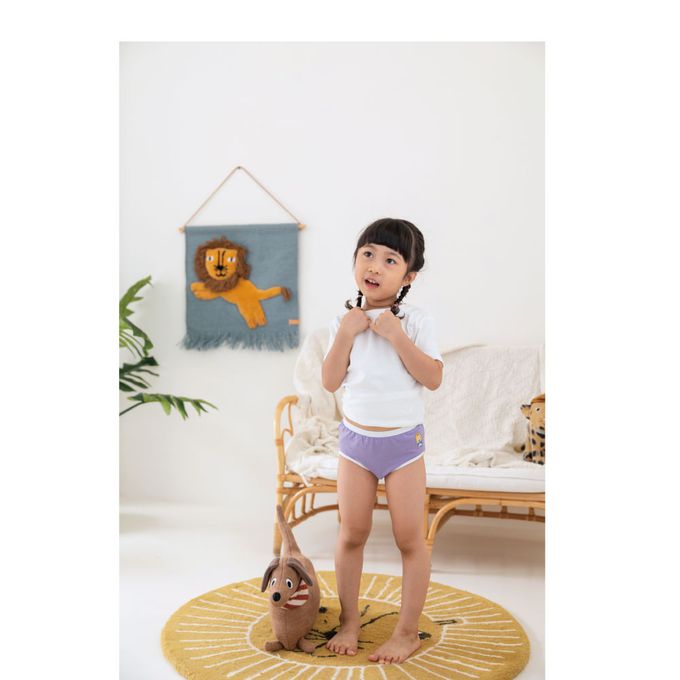 貝柔 Peilou - 天絲棉舒膚平衡童女三角褲-貼布繡-灰姑娘-紫